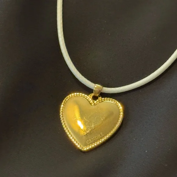 Cendre Co Australian Jewelry Belle Heart Pendant White Necklace - Picture 9 of 11